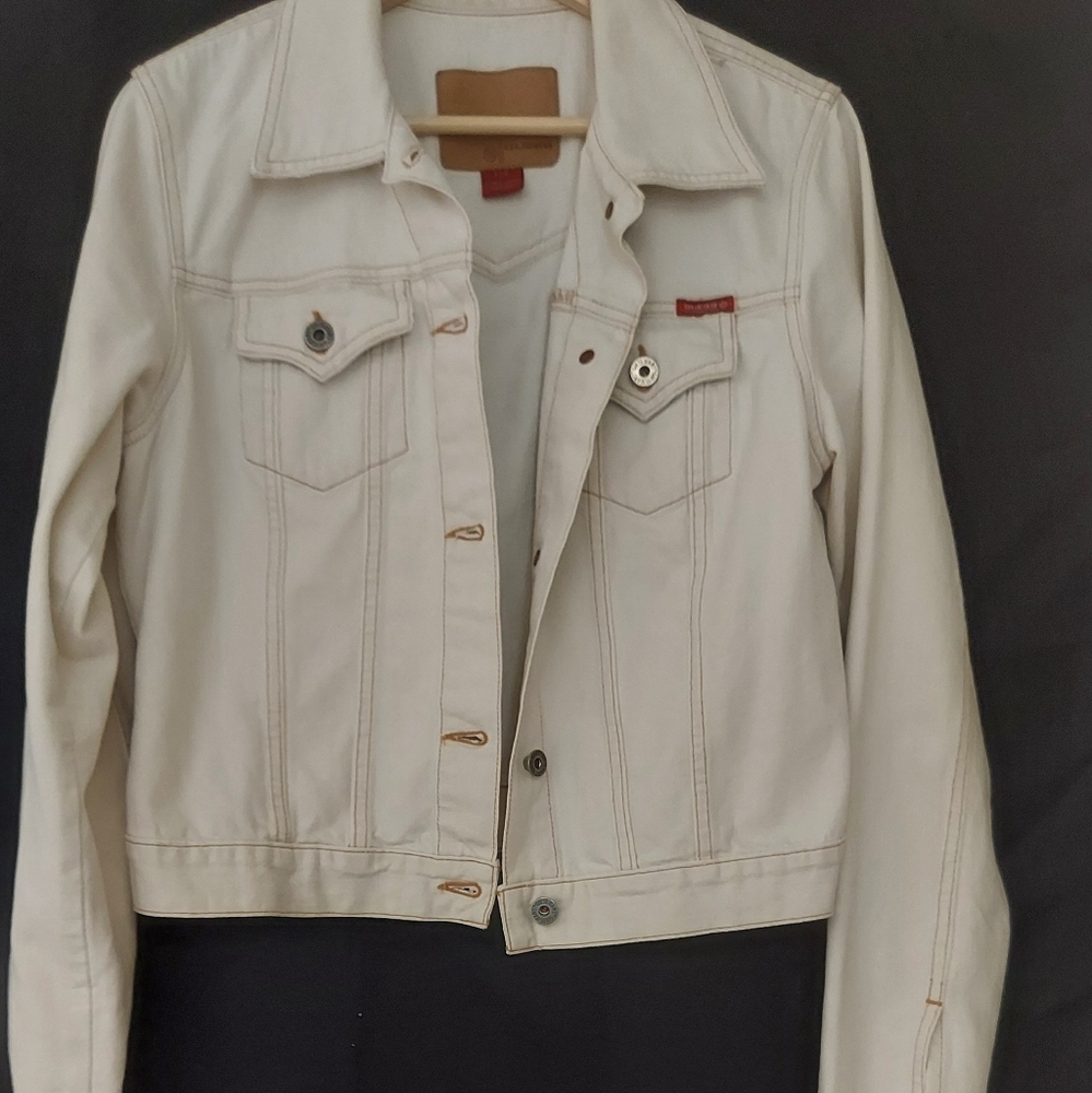 GUESS Cream/Beige Jean Jacket. Great with sleeveless dresses Size Medium/Large.